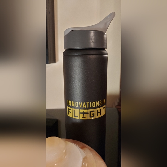 Smithsonian Innovations In Flight Water Bottle - Picture 2 of 4